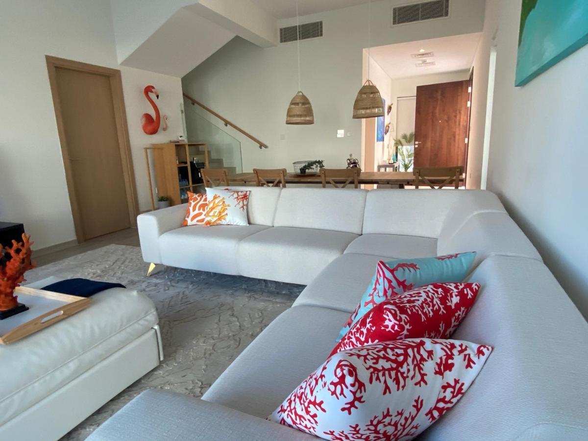 The White Villa Fujaïrah Extérieur photo
